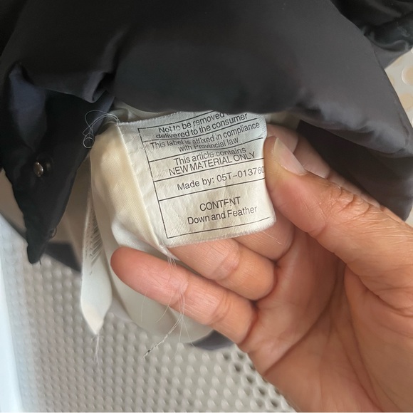 Joe Fresh Duck Down and Feather Puffer Vest Size Small in Black Nylon - Picture 6 of 9